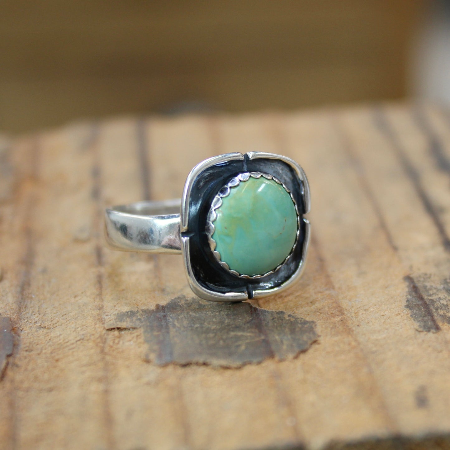 Sterling Silver and Blue Green Kingman Turquoise Ring - Southwest Shadowbox Style