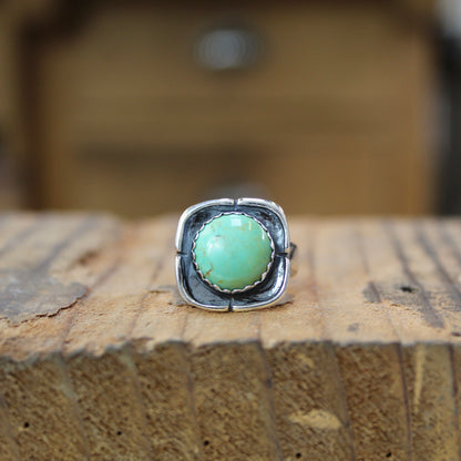 Sterling Silver and Blue Green Kingman Turquoise Ring - Southwest Shadowbox Style