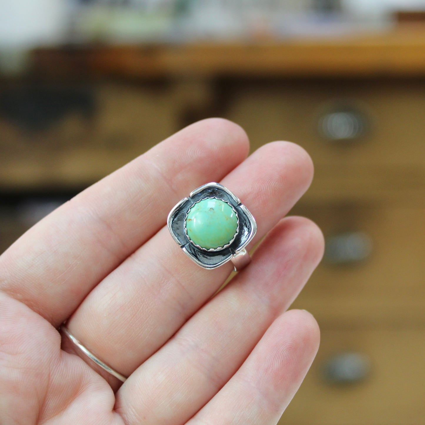 Sterling Silver and Blue Green Kingman Turquoise Ring - Southwest Shadowbox Style