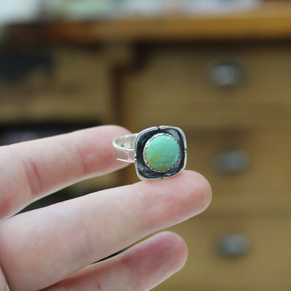 Sterling Silver and Blue Green Kingman Turquoise Ring - Southwest Shadowbox Style