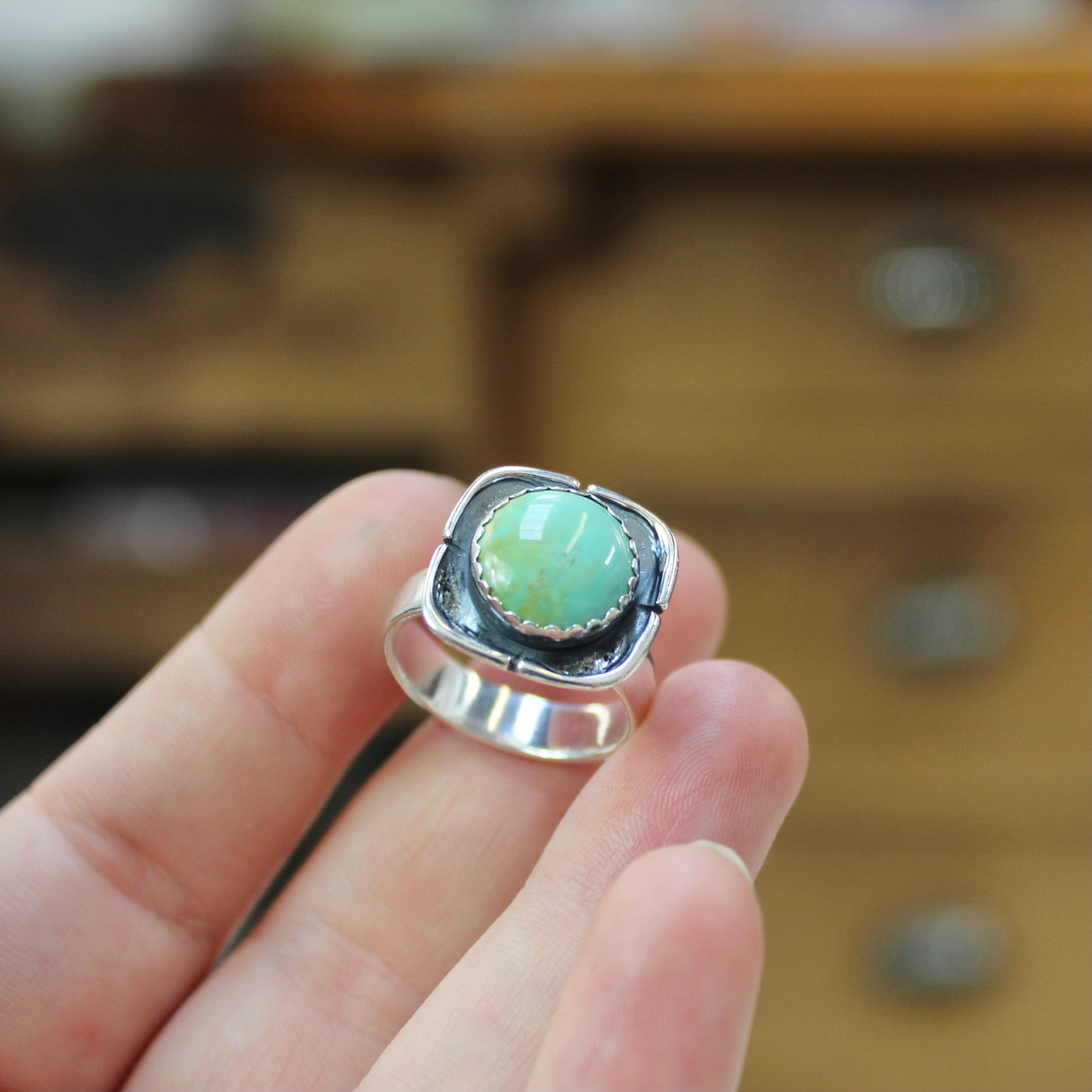Sterling Silver and Blue Green Kingman Turquoise Ring - Southwest Shadowbox Style