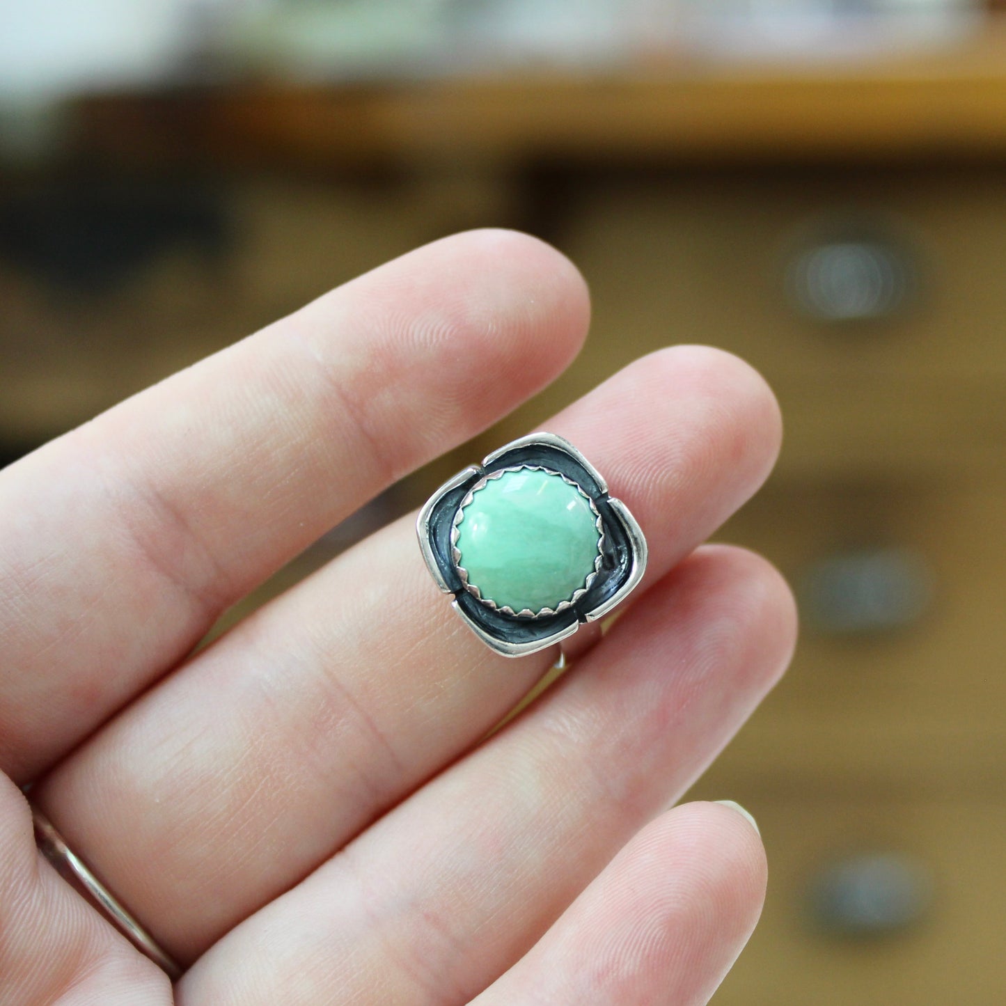 Sterling Silver and Blue Green Kingman Turquoise Ring - Southwest Shadowbox Style