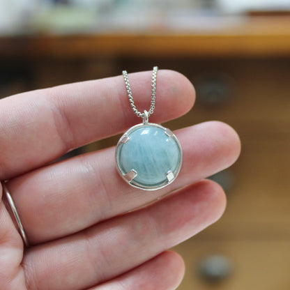 Prong Set Aquamarine In Sterling Silver on Box Chain