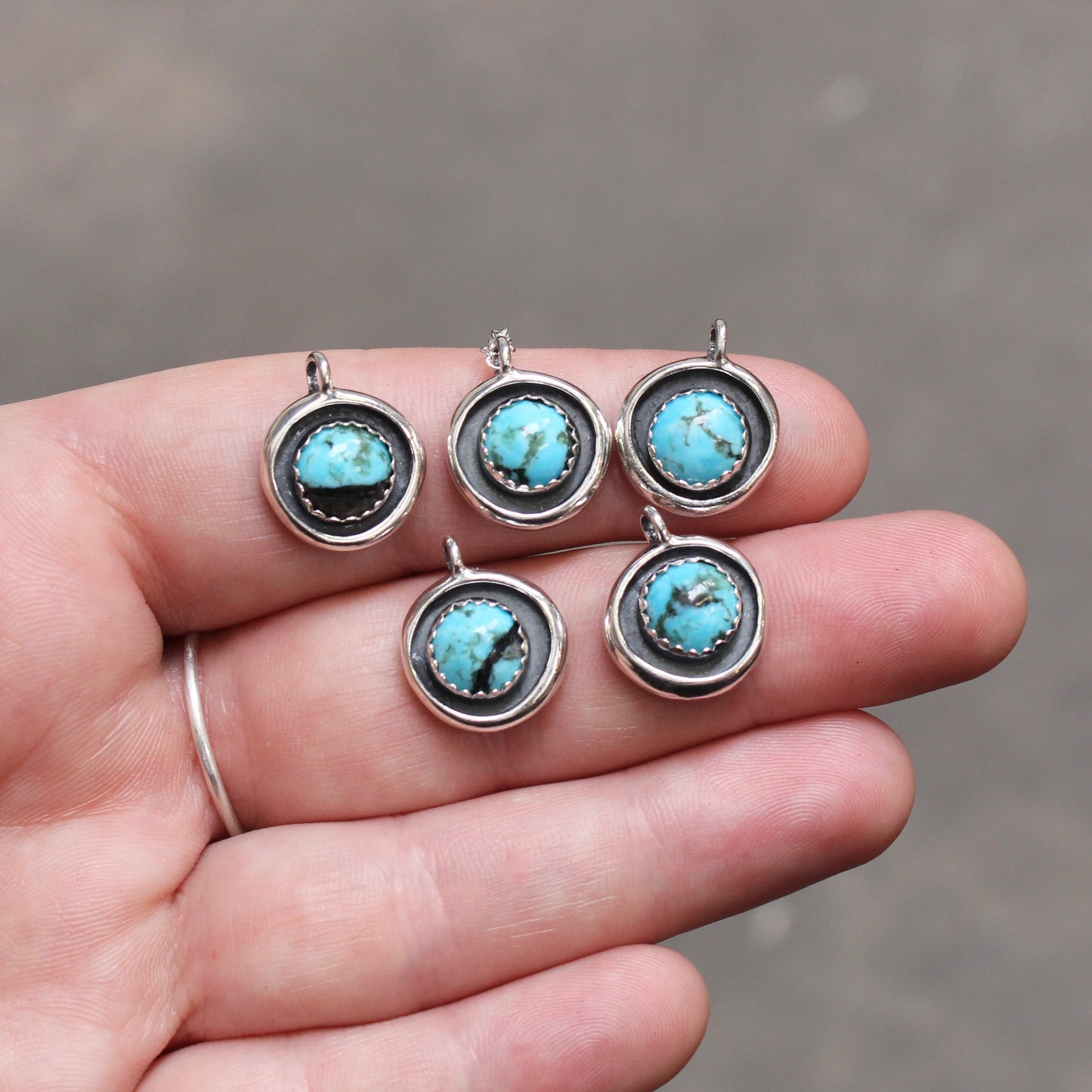 Modern Round Kingman Turquoise Pendant Necklace