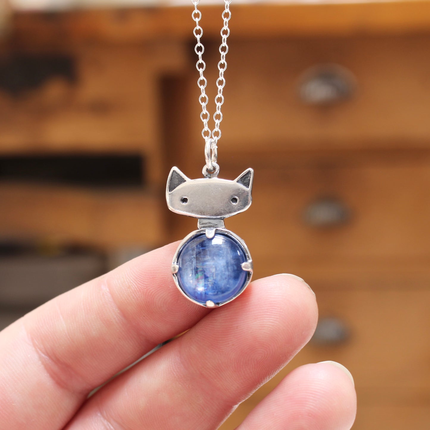 Prong Set Kyanite Cat Necklace in Sterling Silver
