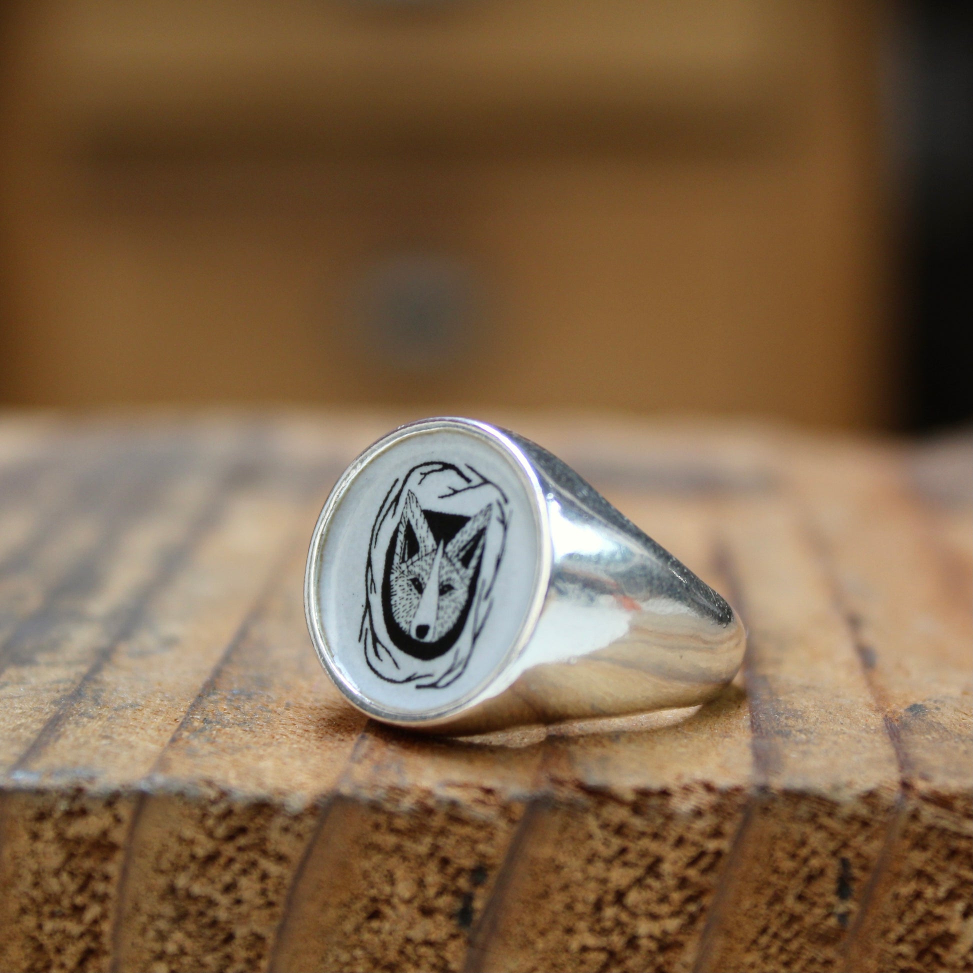 Signet Ring Tattoo Style Wolf Ring for Men and Women Vitreous