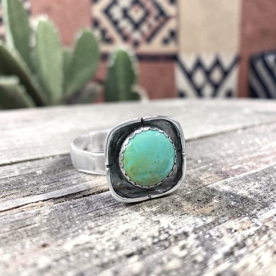 Sterling Silver and Blue Green Kingman Turquoise Ring - Southwest Shadowbox Style